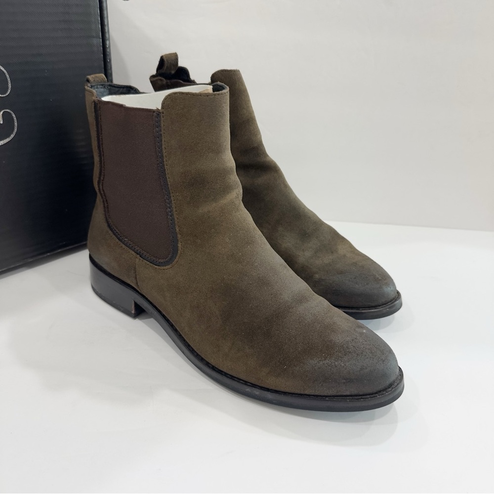 Thursday Boot Company Women's Duchess Chelsea Ankle Boots